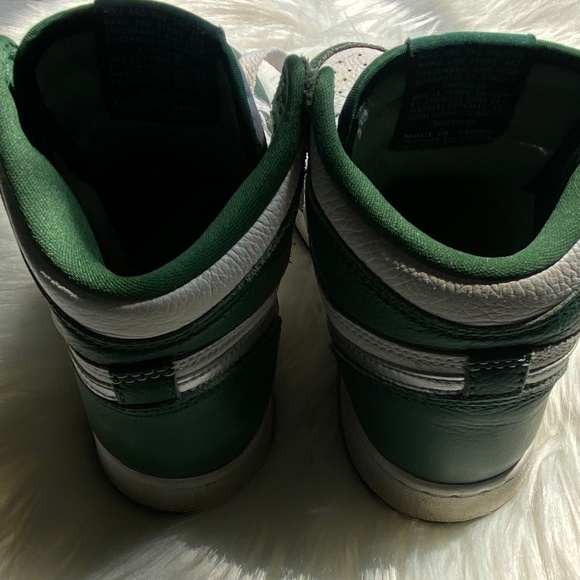 JORDAN 1 RETRO HIGH OG GS 'GORGE GREEN' 4.5 Youth - Picture 2 of 5